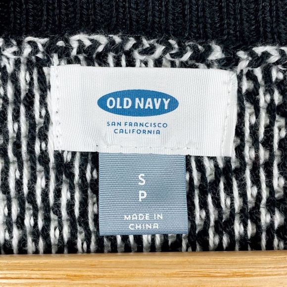 Old Navy Black White Aztec Sweater Cardigan Small - Picture 6 of 6